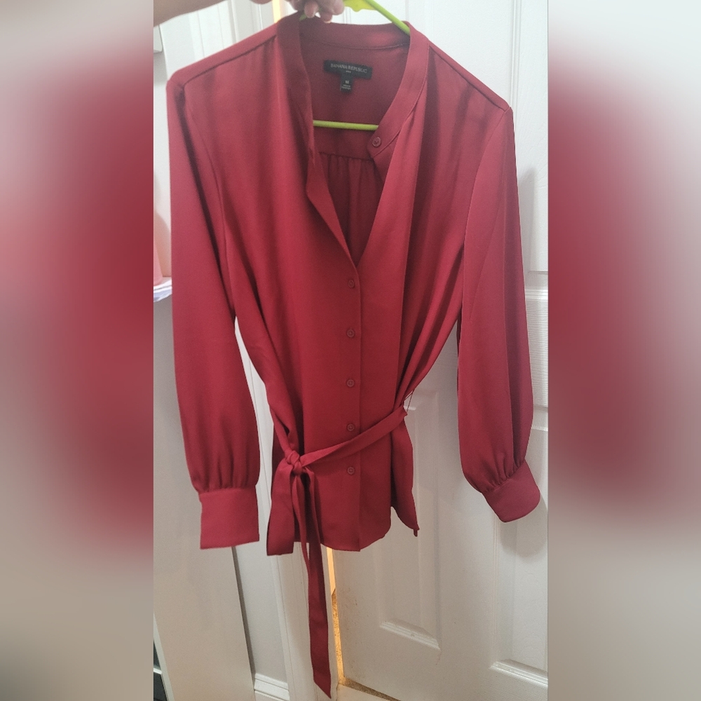 Red banana republic business or casual long sleeve blouse
